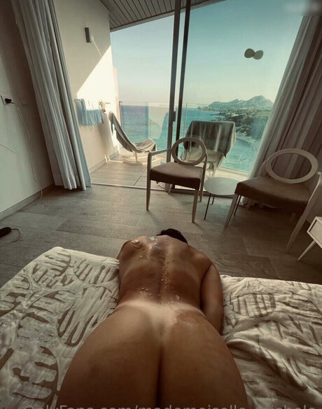 かわいい巨乳OnlyFans HD 写真