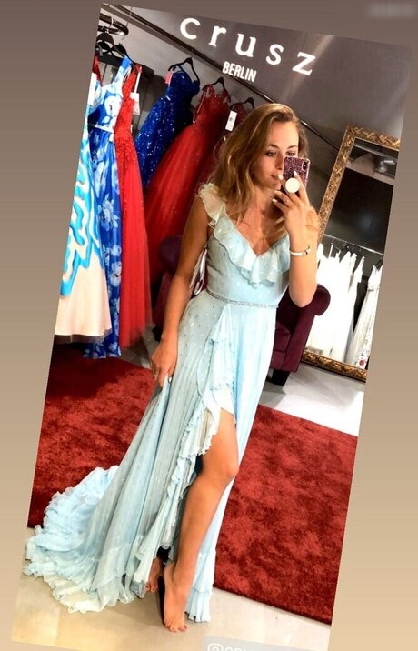 主観視点のアジア人OnlyFans エロチック 写真