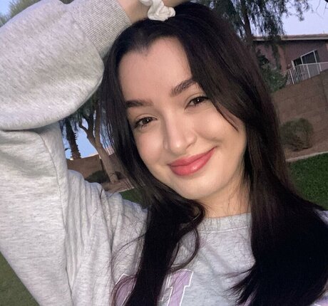 Ashley Ippolito 可愛いモデル ギャラリー