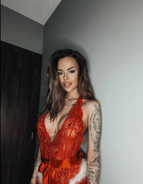 Suzanitta アダルトスター 写真