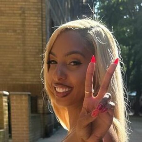 Belladonnas 可愛いモデル 写真