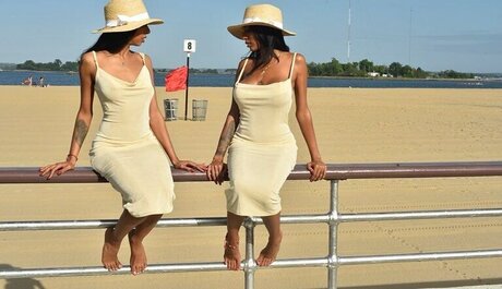 ニューハーフ POV OnlyFans アートxxx 写真