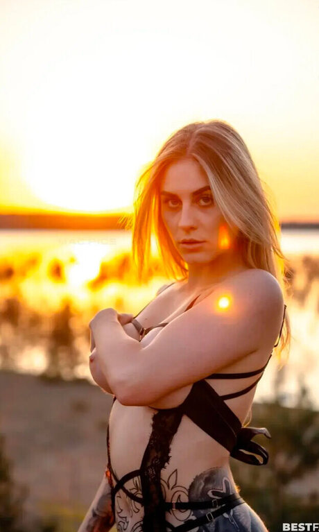 Nele 6X9 女優 ギャラリー