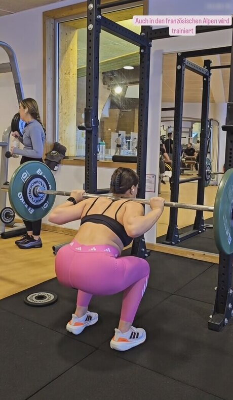 ニューハーフ 熟女 OnlyFans xxx アーカイブ