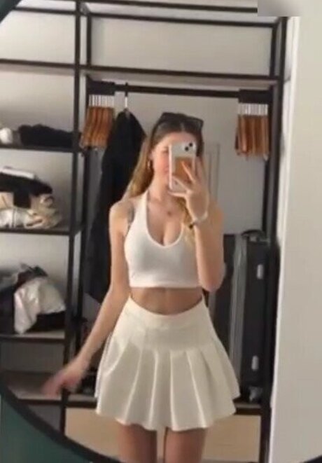 Wieke HDモデル 写真