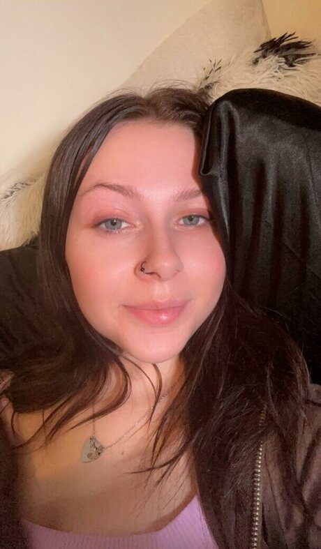 Lilyrainxoxo ヌード女優 写真