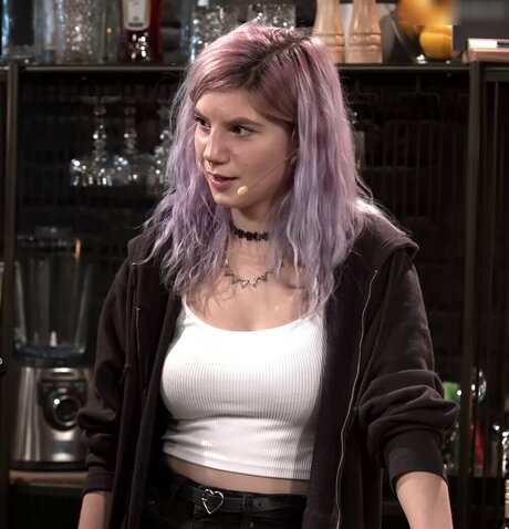 Esther Kerkhoff セクシーなポルノスター 画像