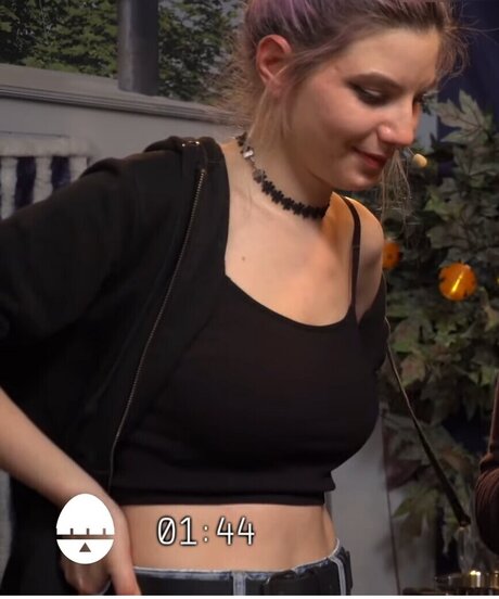 Esther Kerkhoff ポルノスター ホット 画像