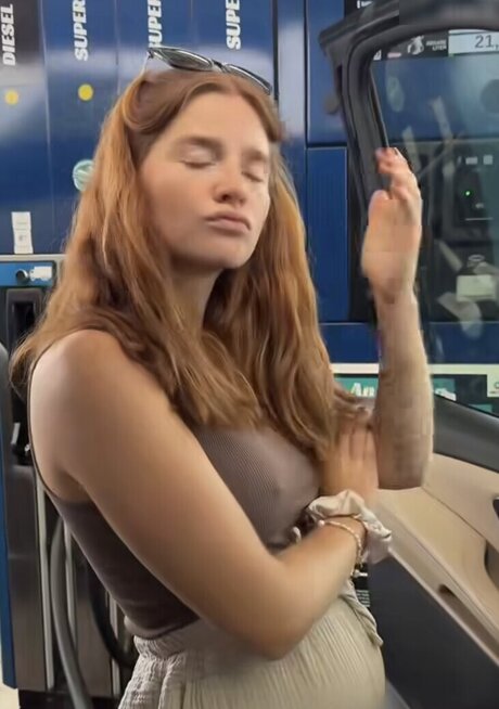 アジア人トゥインクOnlyFans アートヌード 画像