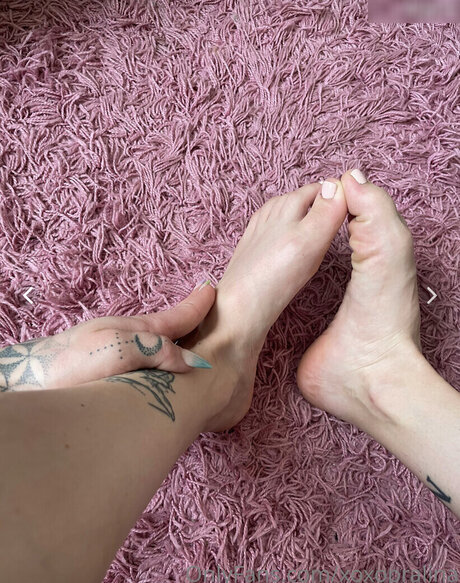 Xoxo Pralina ポルノスター 可愛い 写真