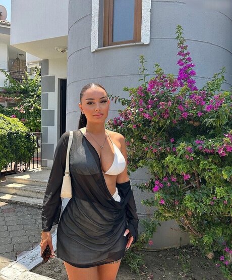 客室乗務員 OnlyFans セクシーxxx 写真