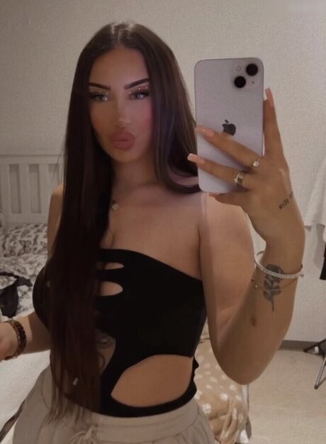 大きなお尻の黒人OnlyFans ヌード 写真