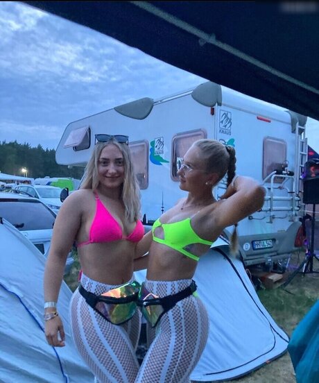 Emma Louisa ポルノモデル 写真