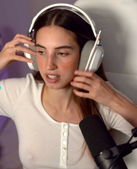 若い熟女OnlyFans 美しいヌード 写真