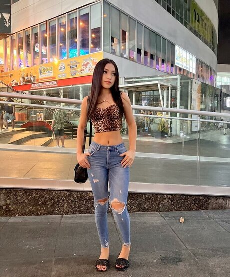 yolllbae top profile image