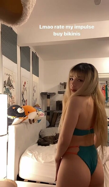 痩せた金髪の熟女OnlyFans ポルノ ギャラリー