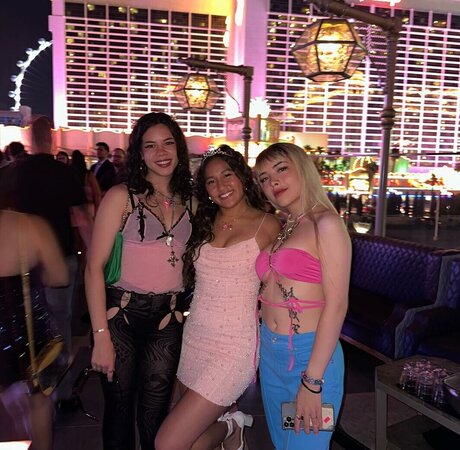 ゲイランジェリーOnlyFans セクシー裸 ギャラリー