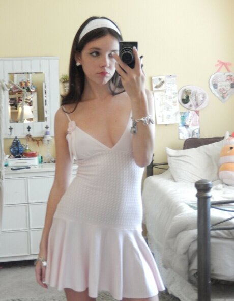 ゲイの若いOnlyFans アートポルノ 写真