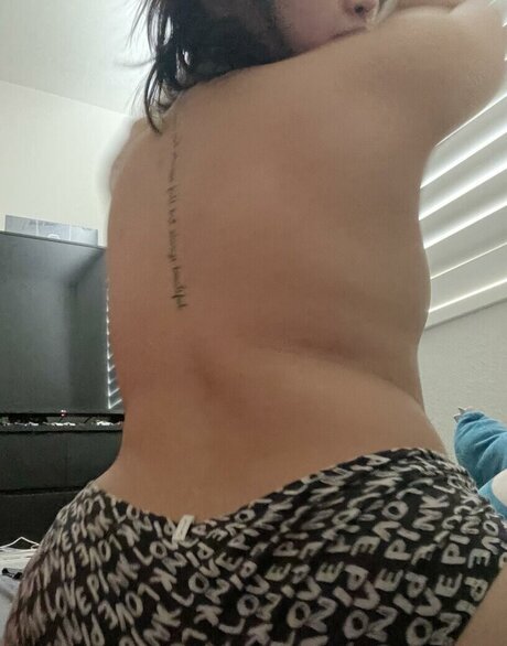 フラットオンリーファン セクシーヌード ギャラリー