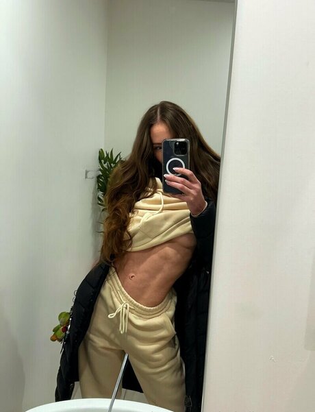 V ctoria7 アダルトスター 画像