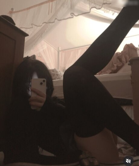 アジアンタトゥー OnlyFans ポルノ 画像