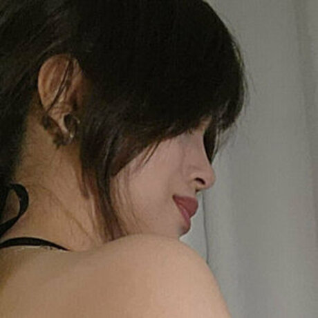 qilin anh ポルノスター 裸 画像