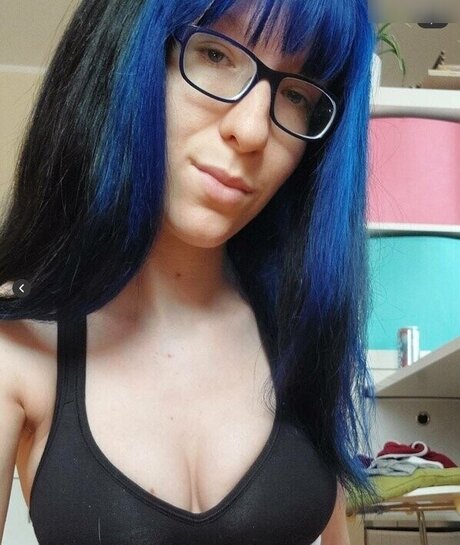 ティーンプッシーOnlyFans 裸 ギャラリー