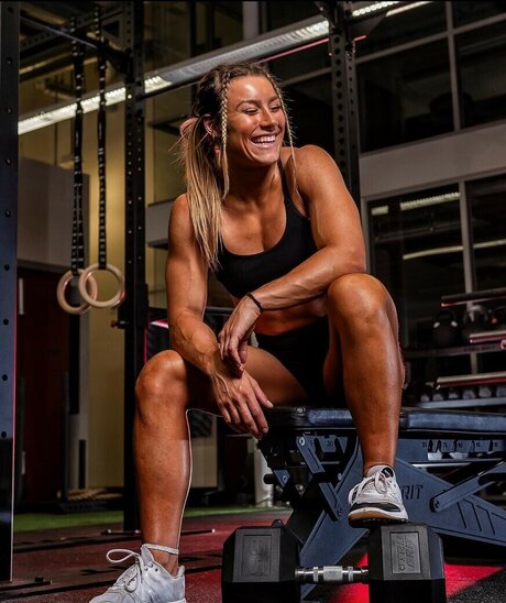 Lauren Stallwood 素敵なスター 画像