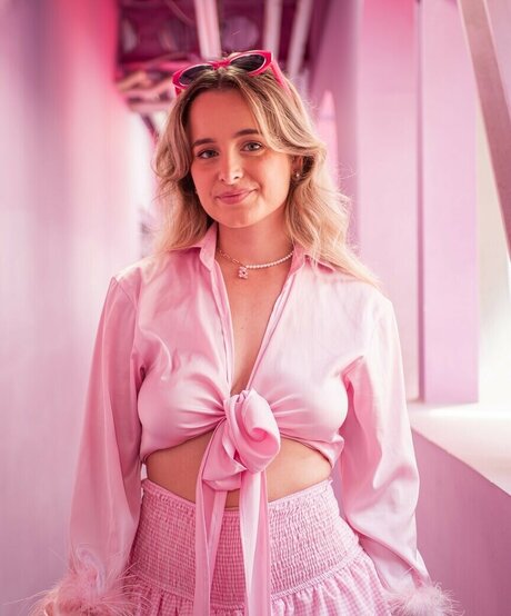 Camille LV アートポルノスター 写真