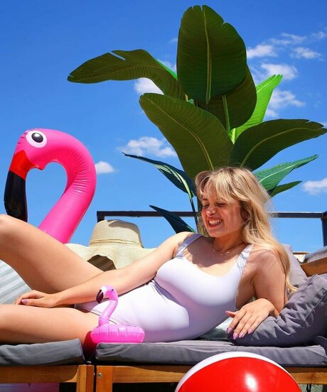 Camille LV ポルノモデル 画像