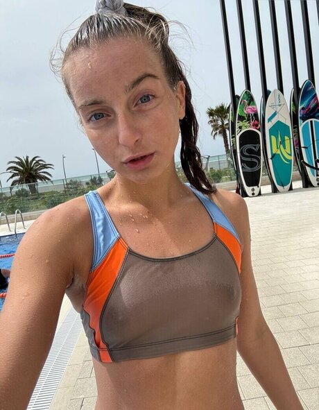 足の裏3P OnlyFans アートxxx ギャラリー