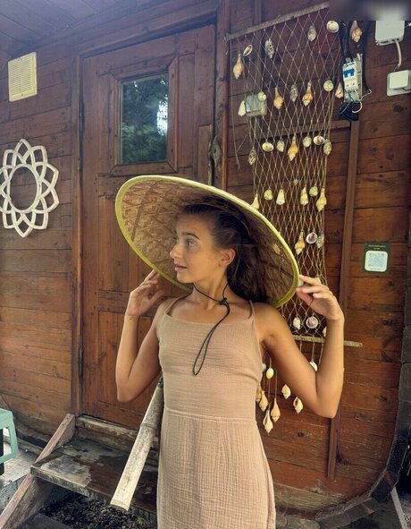 本物のティーンオンリーファン アートxxx ギャラリー