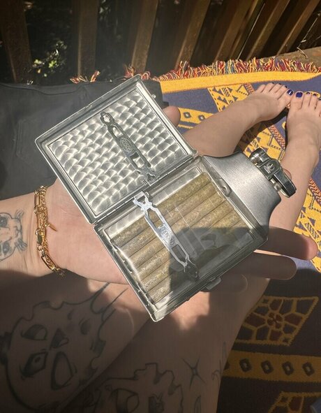 ゲイの若いOnlyFans ポルノ 写真