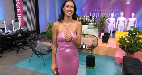 Rebecca Mir トップモデル 写真