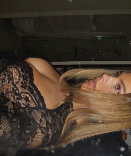 Anniken Kjuusmoen エロティックなモデル ギャラリー