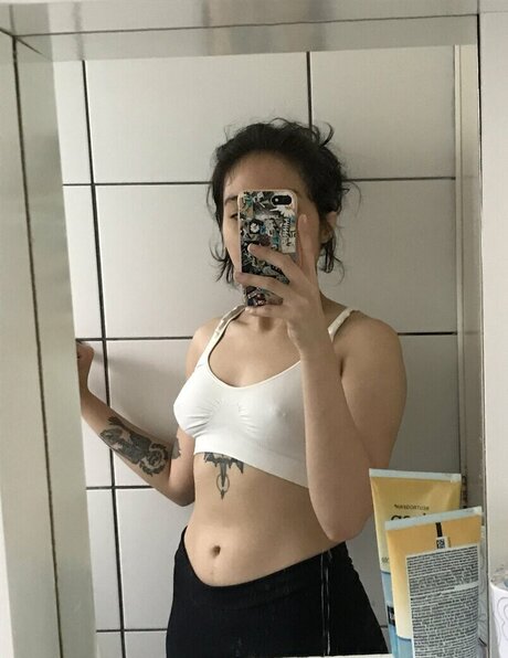 エボニートップオンリーファン ホット裸 写真