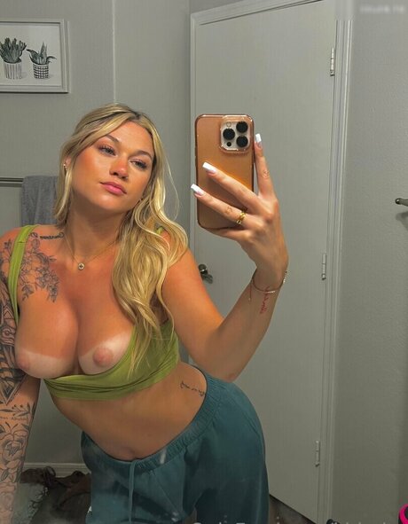 ブロンドオンリーファン ホット 写真