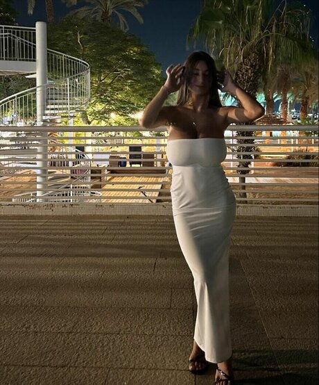 shir vaturi ヌード女優 画像