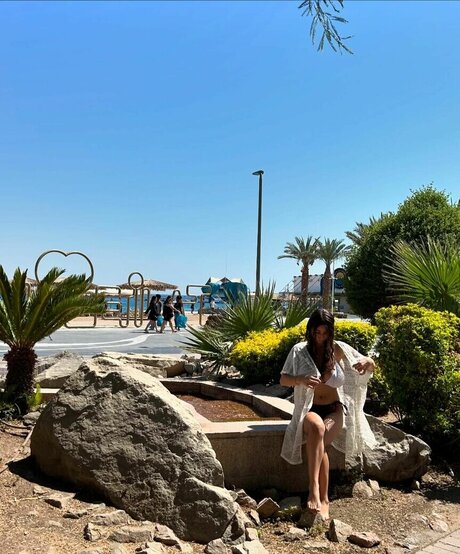 黒檀のシャワー OnlyFans HD 画像