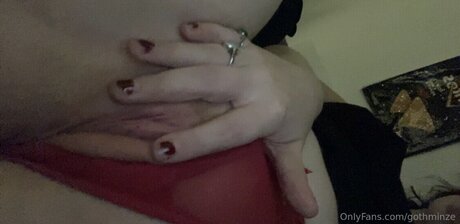 Gothminze ポルノスター 無料 写真