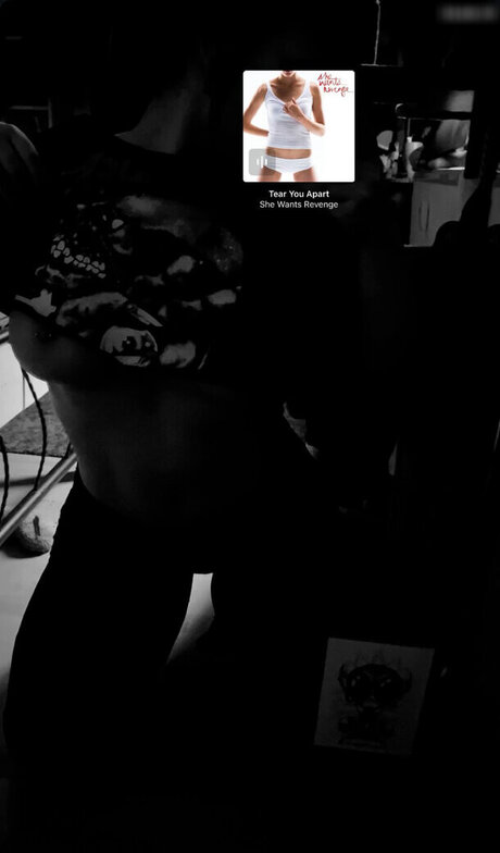 黒髪の熟女OnlyFans セクシーxxx 写真