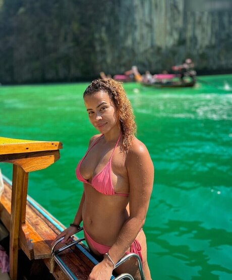 Diana Schneider アダルトスター 写真