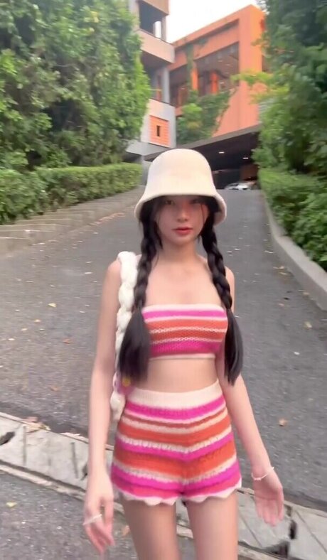 アジア人寝取られOnlyFans セクシーヌード 写真