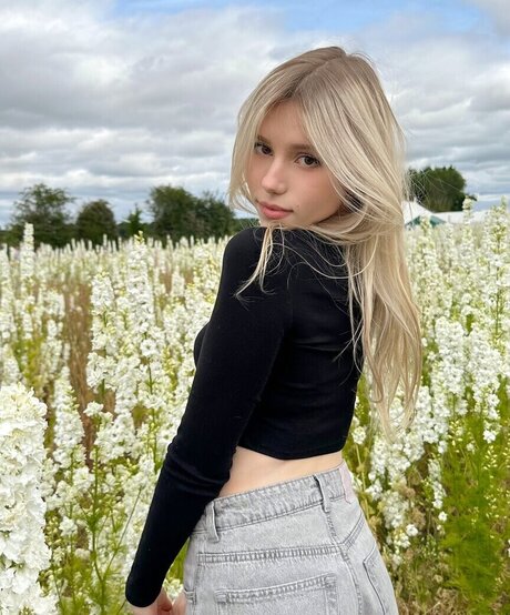 ゲイのラフなOnlyFans 美しい裸 写真