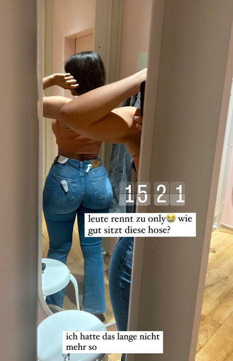 公共の場での猫のOnlyFans 無料 写真