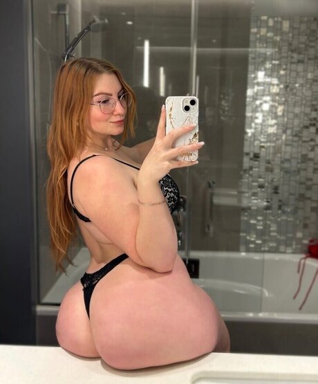 曲線美の黒檀OnlyFans ポルノ 写真