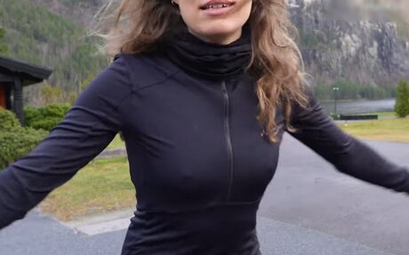 Sabrina Outdoor かわいいポルノスター 写真