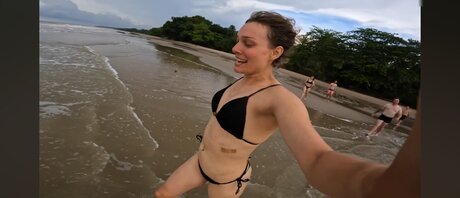 Sabrina Outdoor アダルトスター 画像