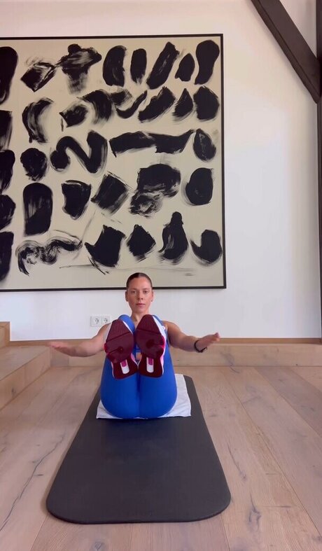 Cheyenne Pahde xxx女優 アーカイブ