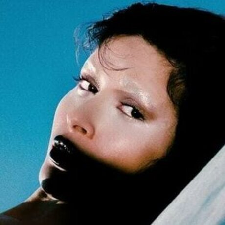 黒檀のシャワー OnlyFans 無料セックス 写真